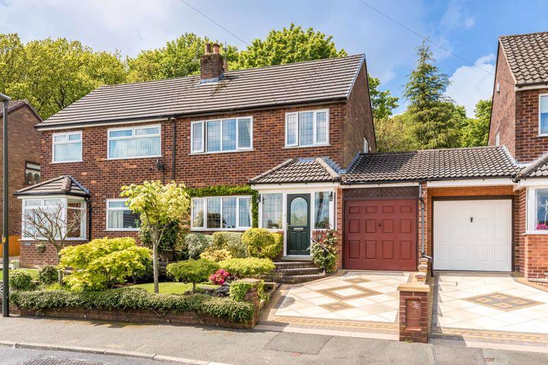 3-bed semi-detached on 10, Tennyson Drive, Billinge, WN5 7EJ, £275,000