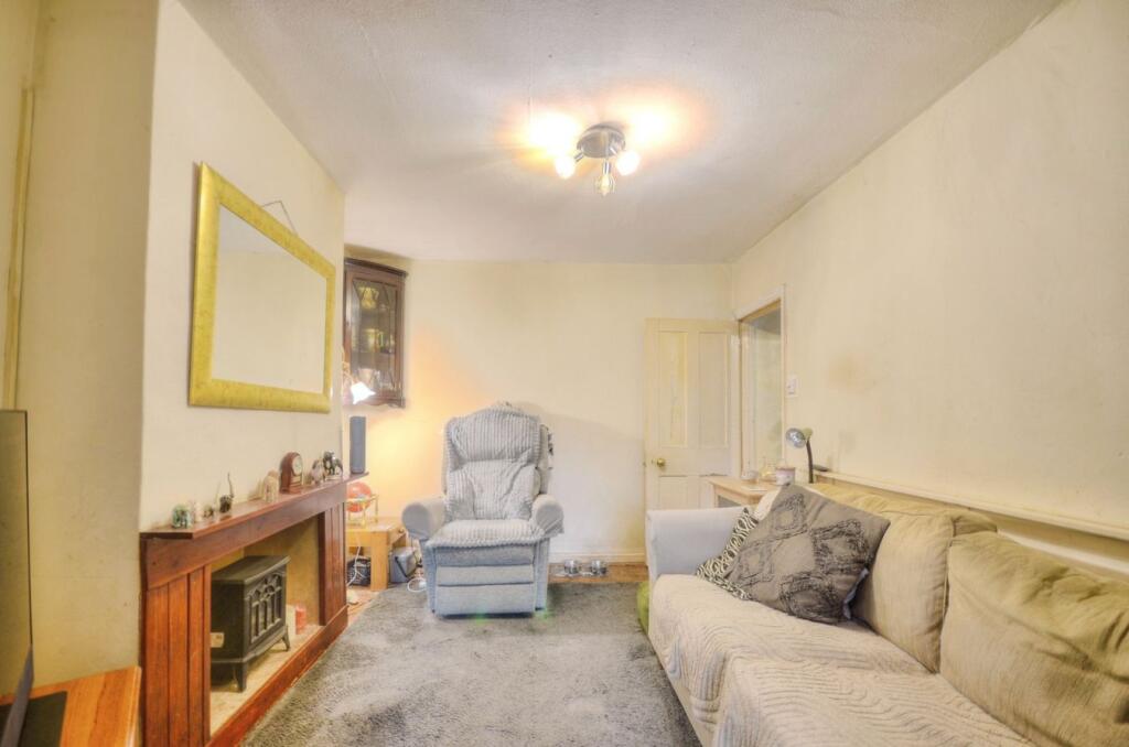 House in Southampton - View 5
