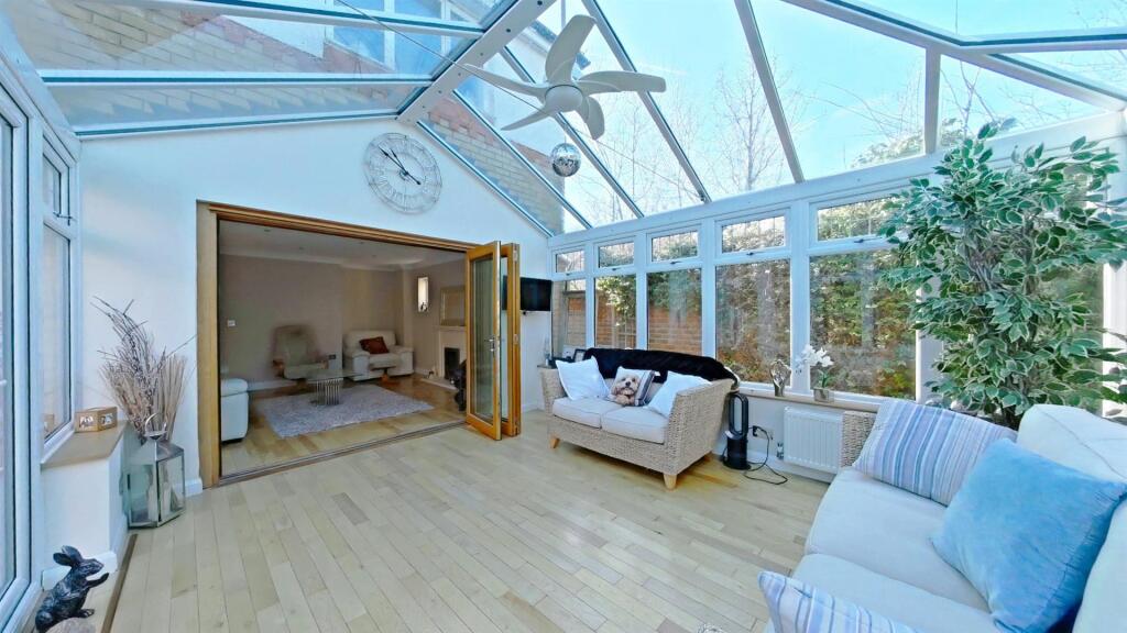 House in London, Wansunt, Crayford - View 3