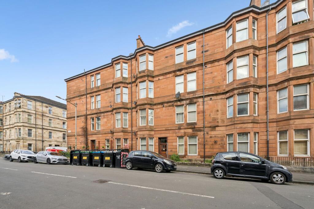 Main image of property: 33 Elizabeth Street, Flat 2/3, Cessnock, Glasgow, G51 1SH