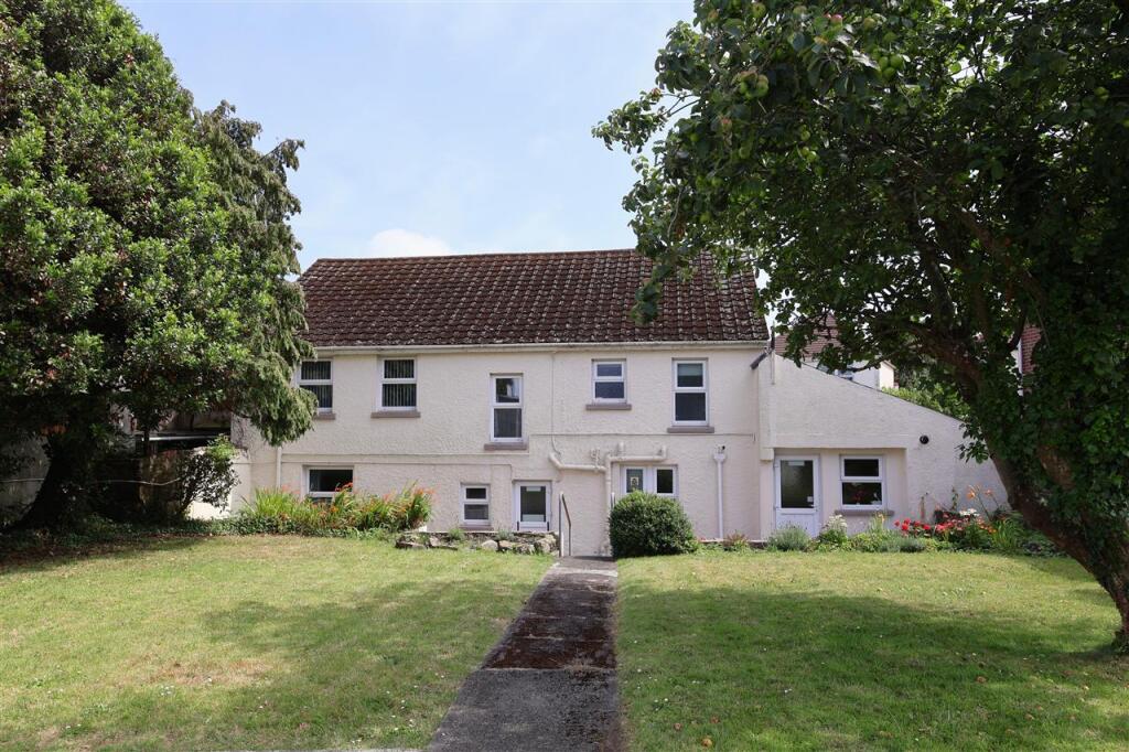 Main image of property: 37 Merlins Hill