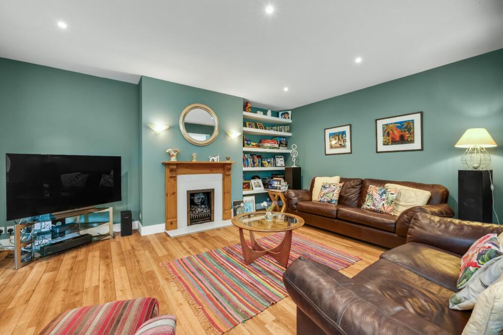 House in Elmbridge, Molesey - View 4