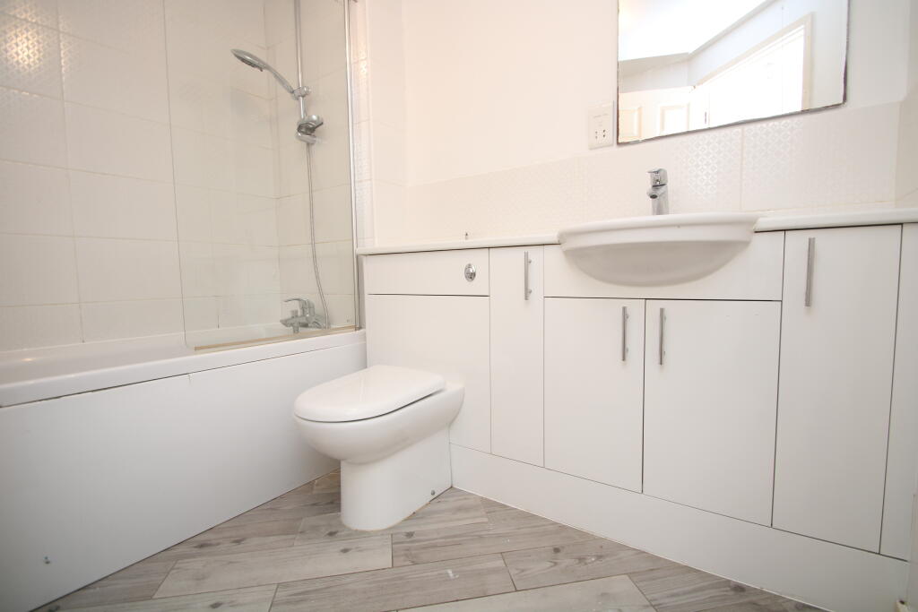 Apartment in Croydon - View 4