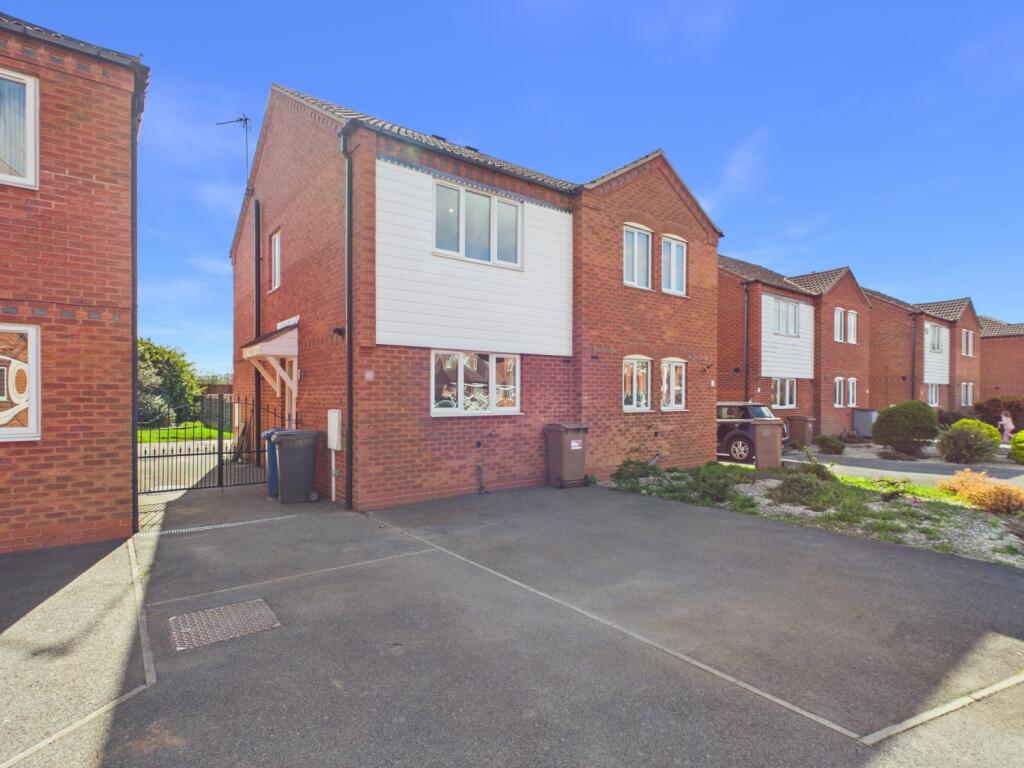 Main image of property: Hoselett Field Road, Long Eaton, Nottingham, Nottinghamshire, NG10