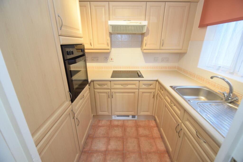 St. Leonards Road, Eastbourne - View 4