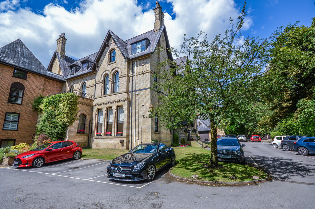 St. Margarets Road, Altrincham photo 3