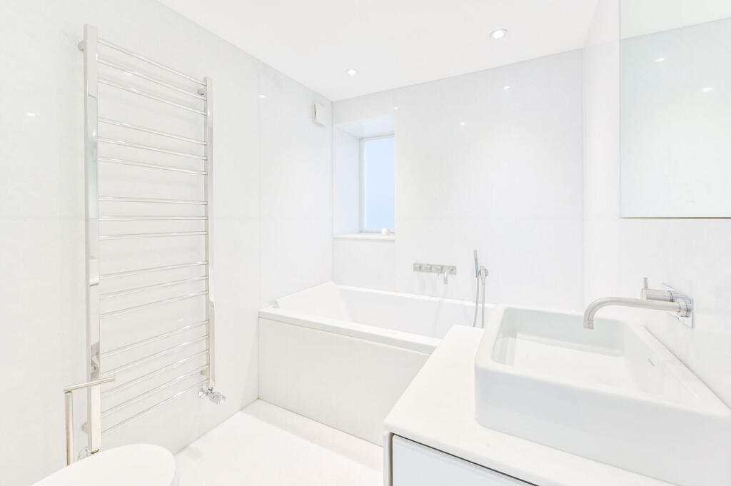 Apartment in London - More