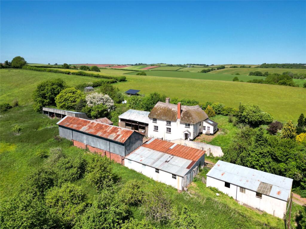 3-bed detached on Moorlake, Crediton, Devon, £875,000
