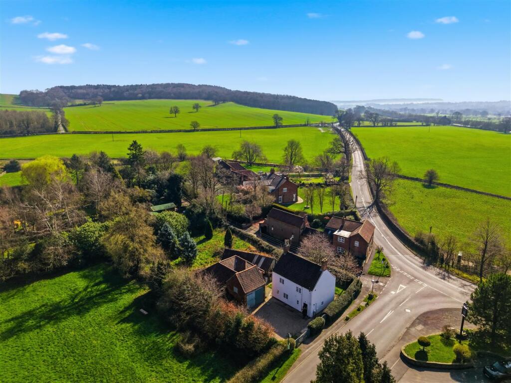 Main Street, Oxton - View 2