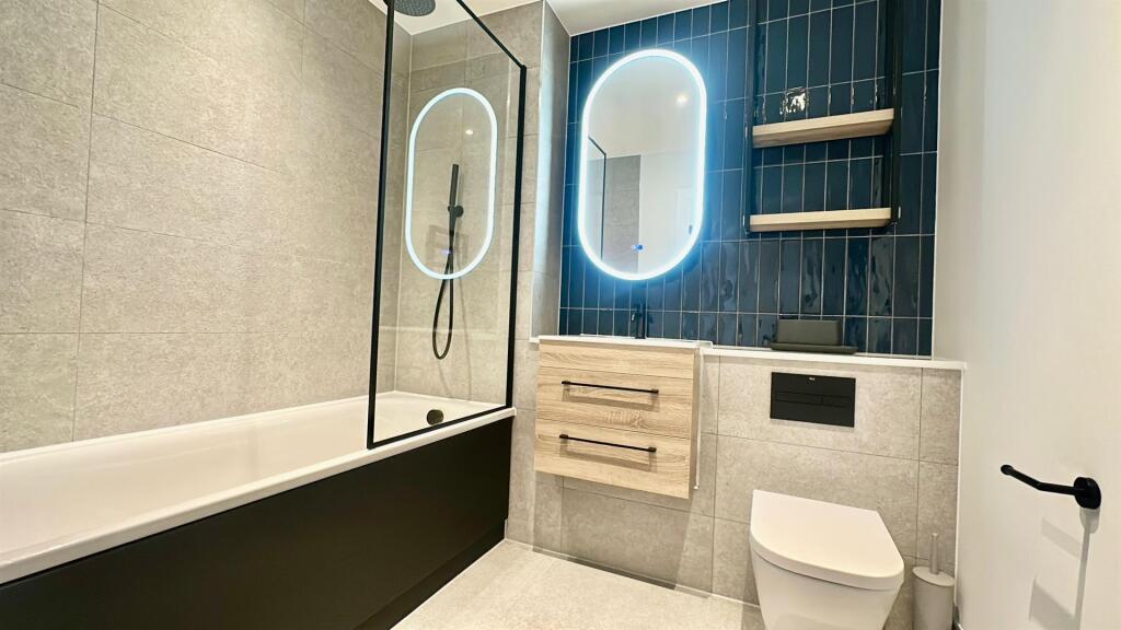 Additional image 10 of Glasswater Locks- Belmont Row, Birmingham, B4