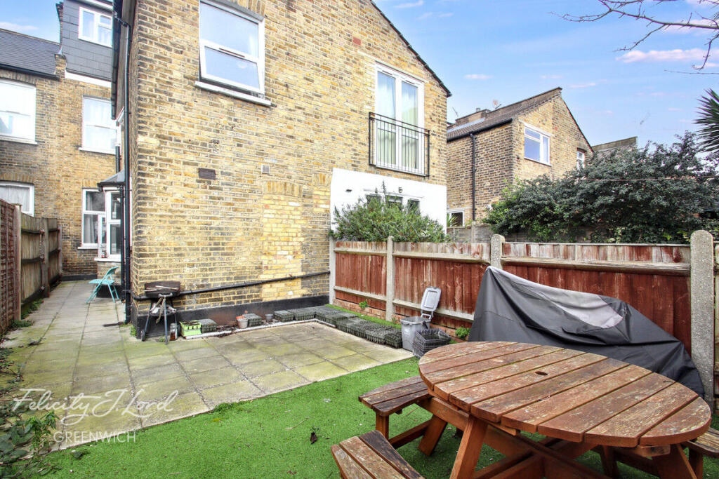 Main image of property: Alloa Road, London