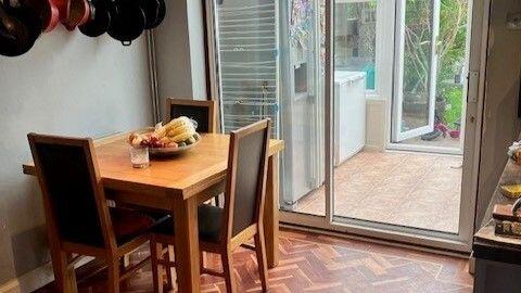 House in Bromley - View 5