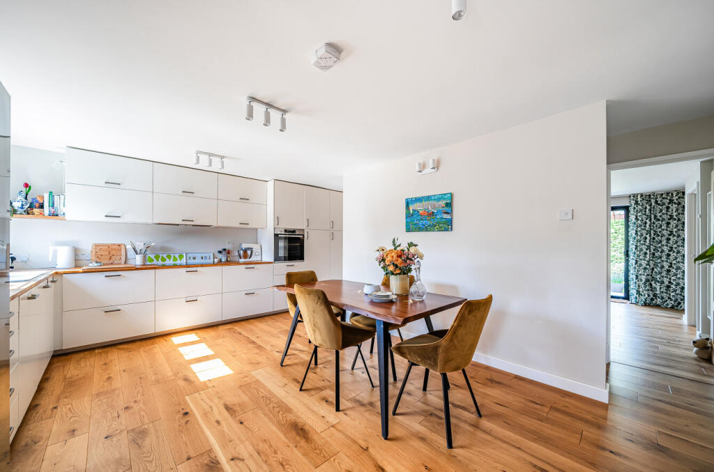 Goldsmiths Close, Woking, Surrey, GU21 - View 5