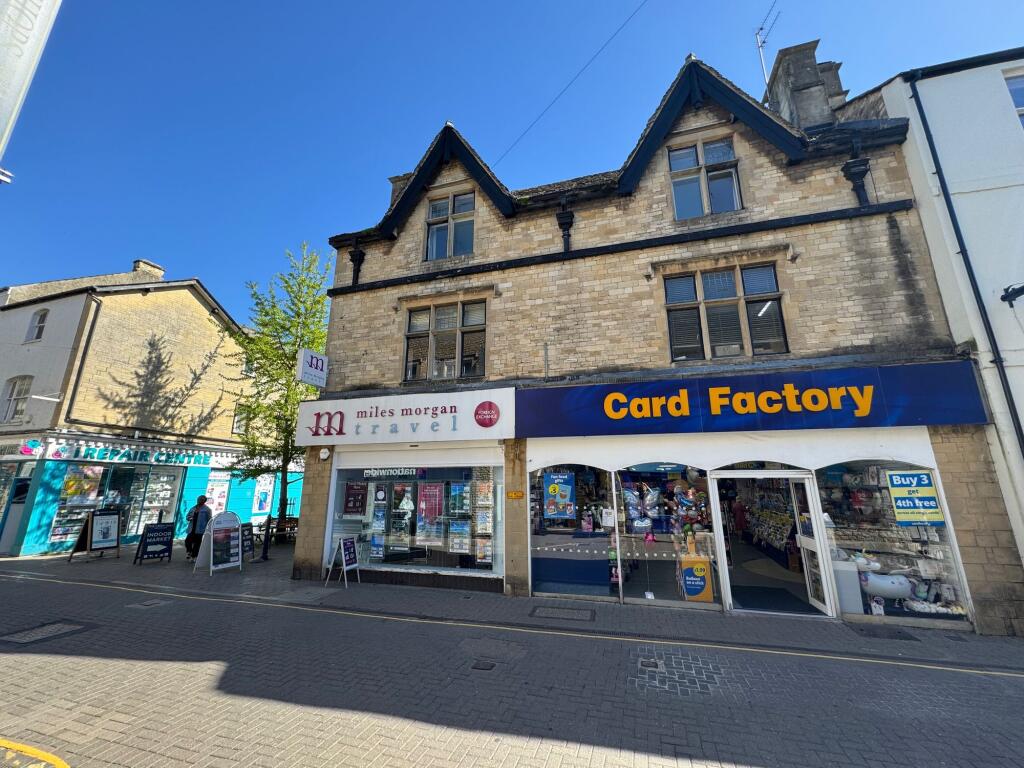 Main image of property: Cricklade Street, Cirencester, GL7