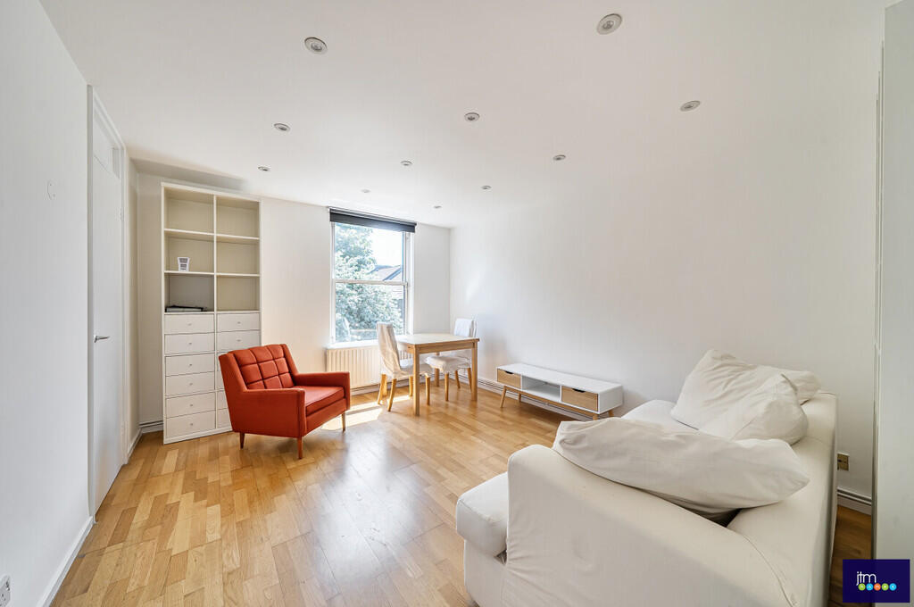 Main image of property: Lennox Road, N4