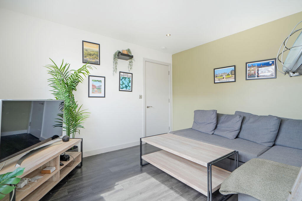 Apartment in Sheffield - View 5