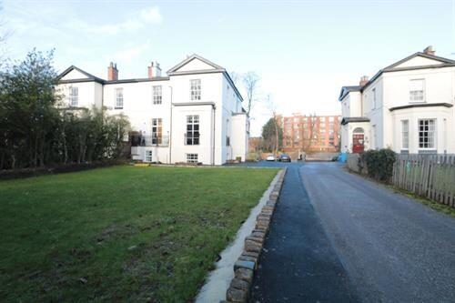 Apartment in Manchester, Victoria Park, Longsight - View 5