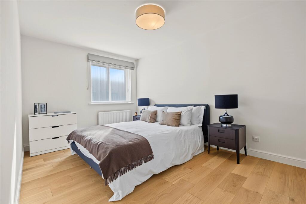 Apartment in London - More