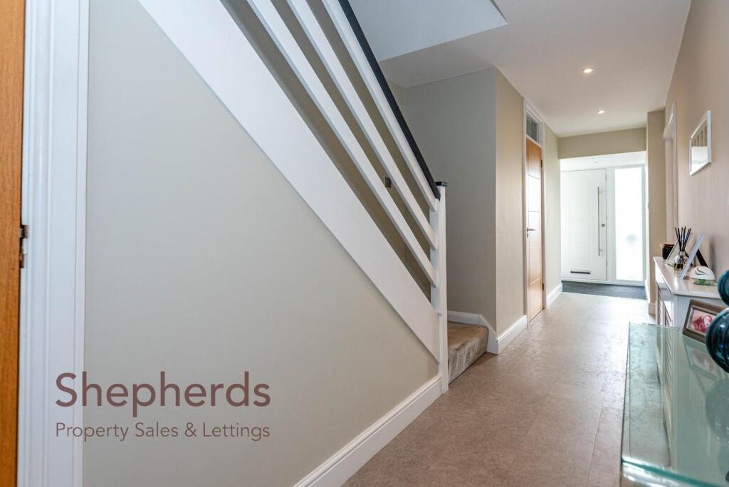 House in Enfield - View 4
