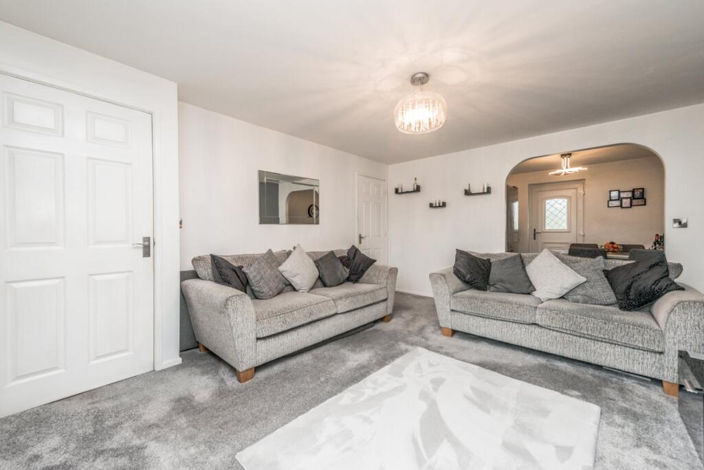 House in Bradford, West Yorkshire - View 3