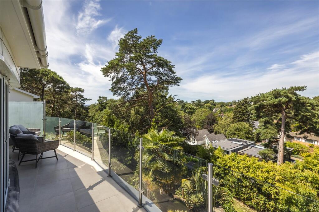 House in Poole, Penn Hill - More