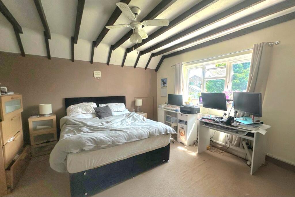 House in Blackwater, Darby Green, Yateley - More
