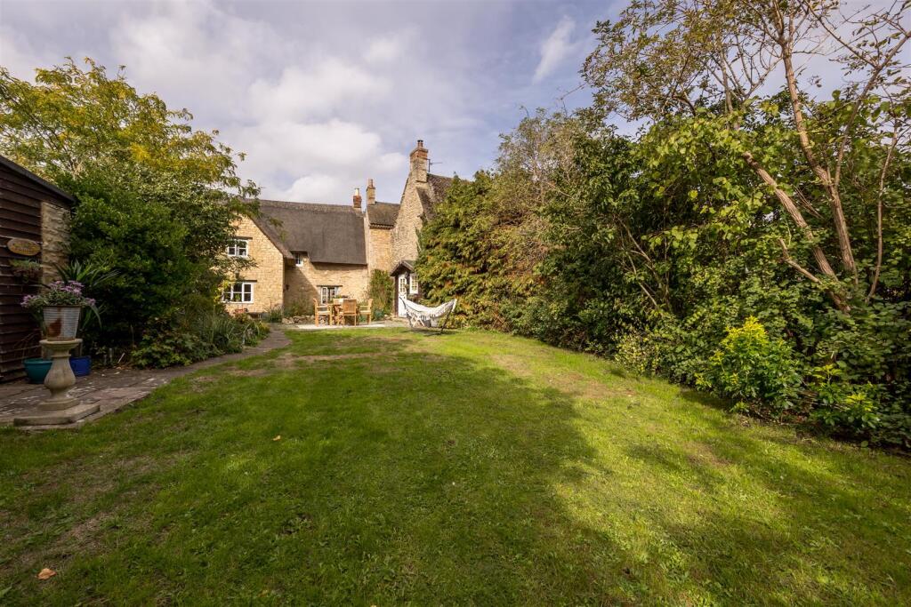 House in Oxford - View 2