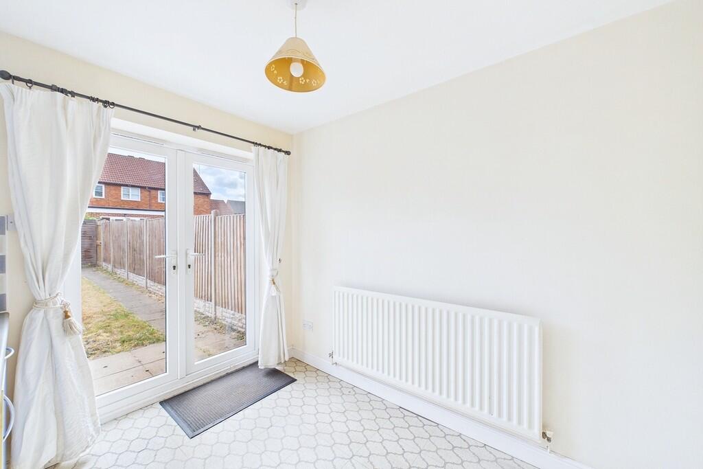 House in Warwick, Whitnash - View 4