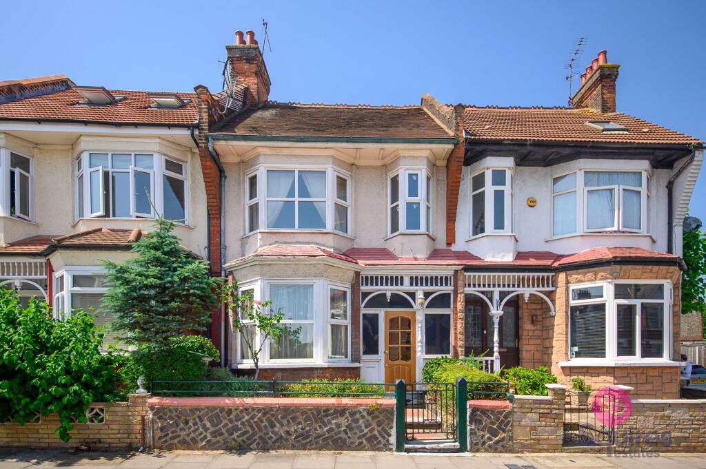 Main image of property: Squires Lane, London, N3