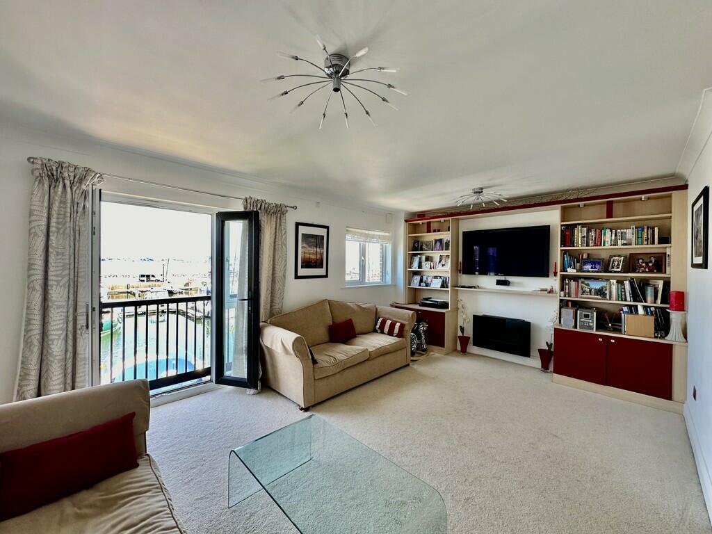 White Heather Court, Hythe photo 4