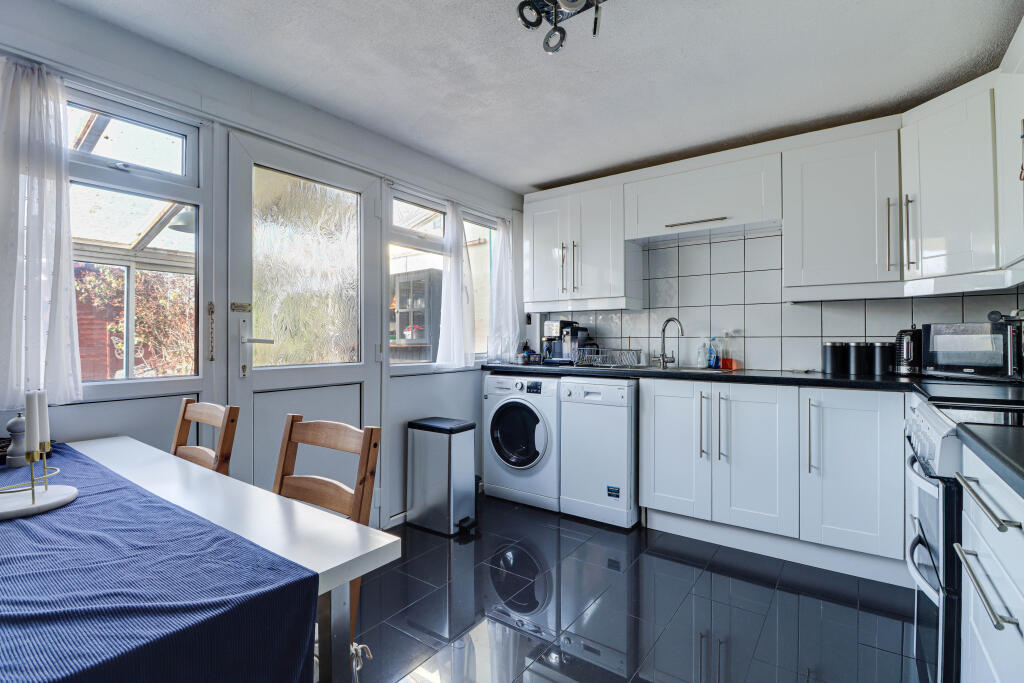 Additional image 5 of High Street, London Colney, AL2