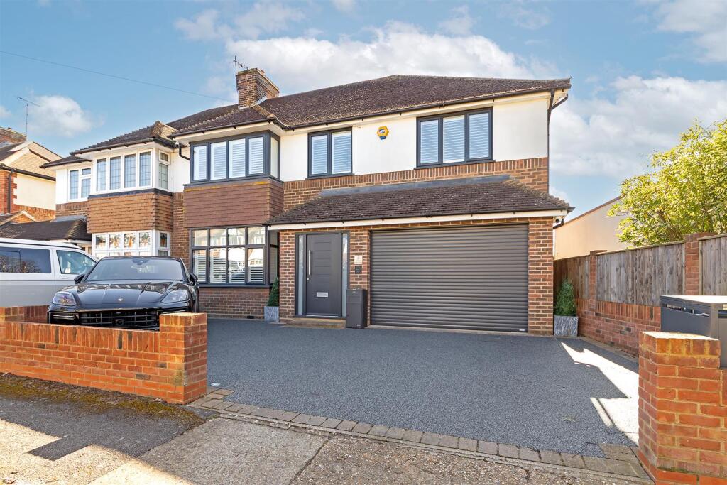 Selwyn Crescent, Ellenbrook