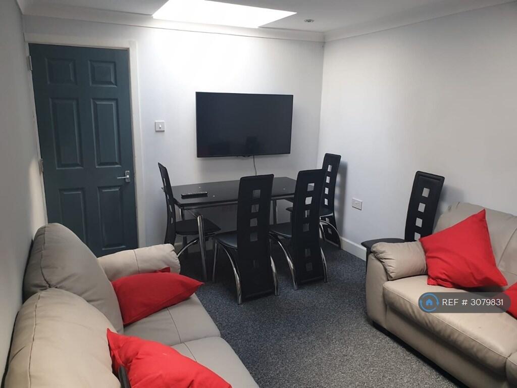House in Reading, Newtown - View 2