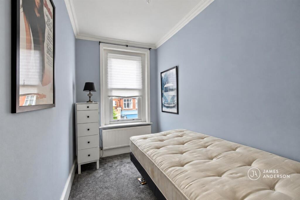 Apartment in London - View 5