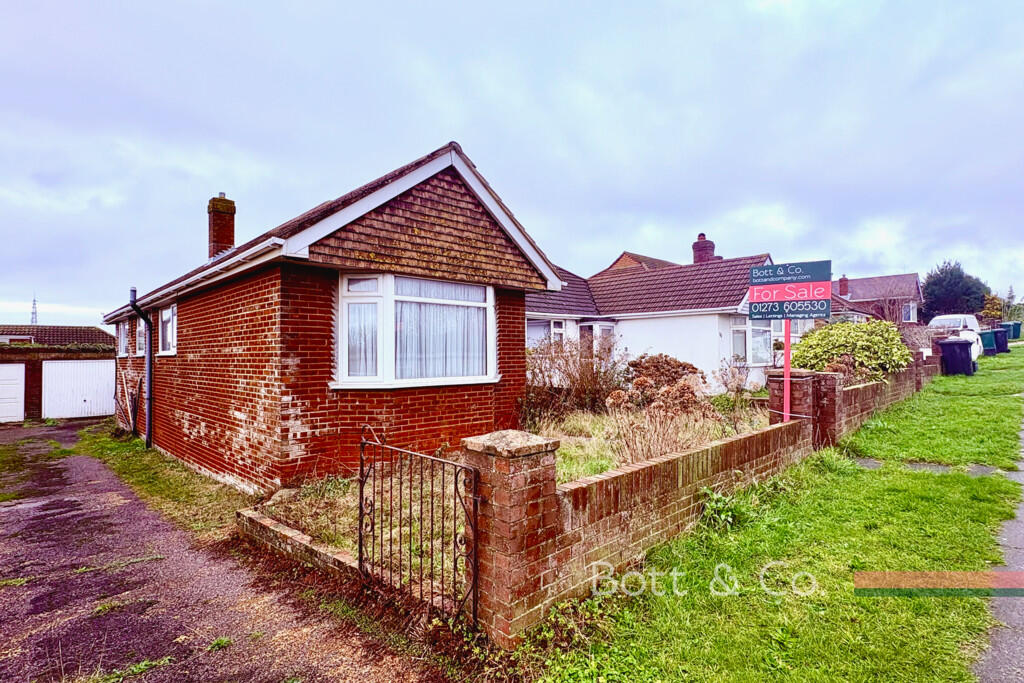 3-bed semi-detached on Wilson Avenue, Brighton, £350,000