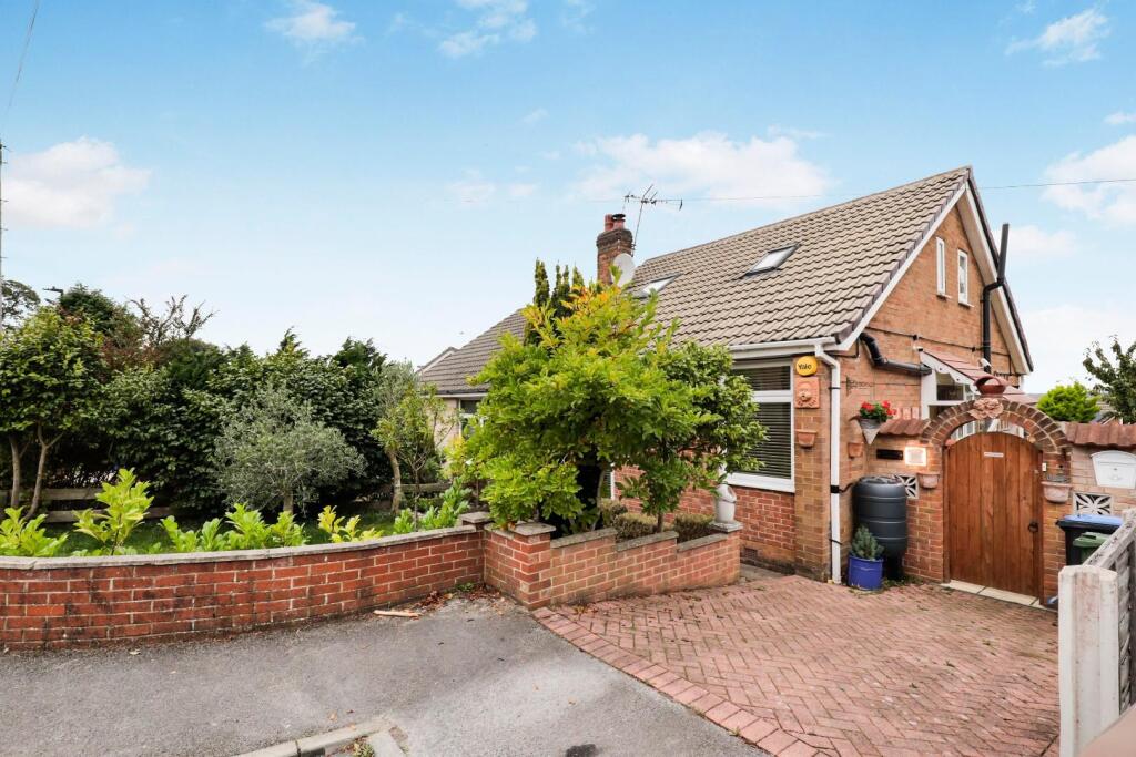 3-bed semi-detached on Hill Top Rise, Harrogate, £325,000