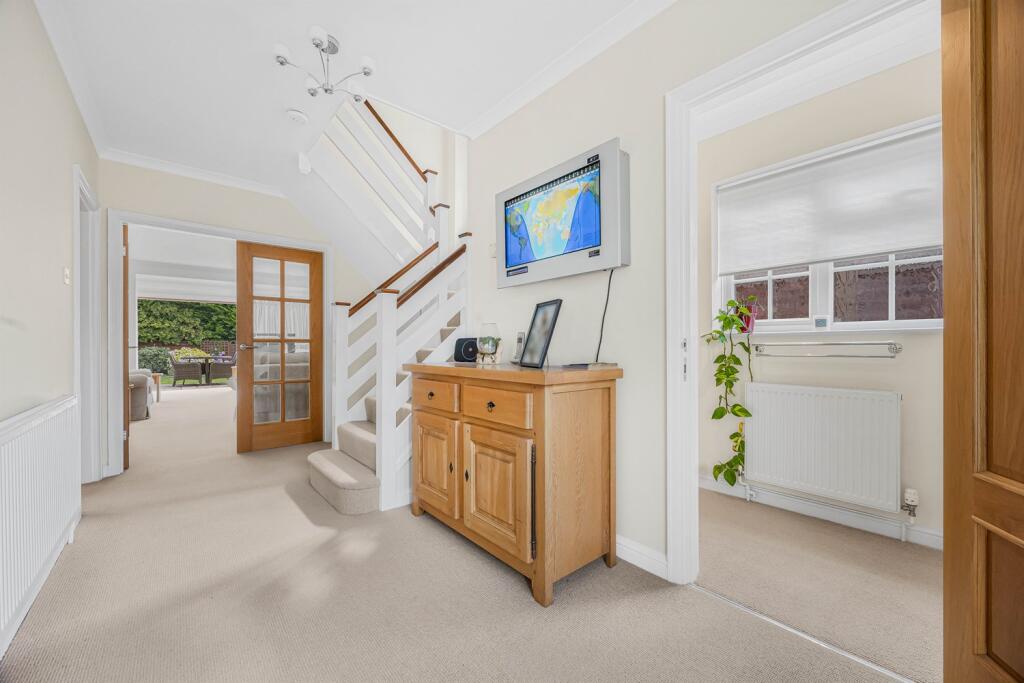 House in Reading, Emmer Green - View 4