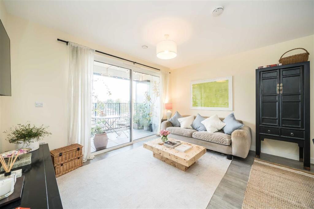 Apartment in London - View 3