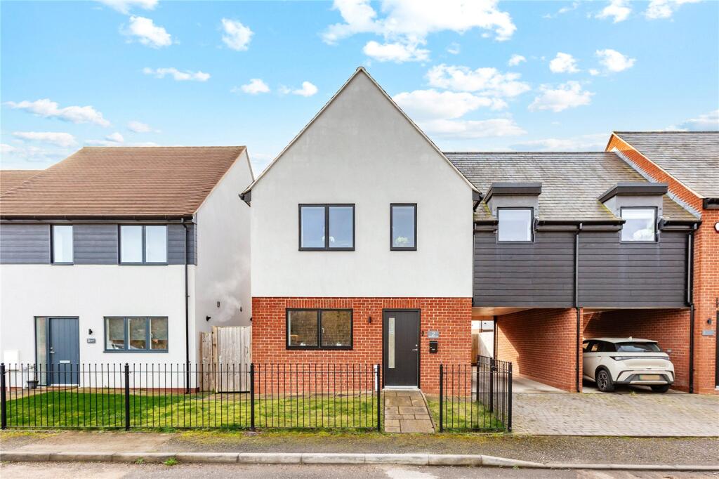 Main image of property: Belvedere Lane, Billericay, Essex, CM11