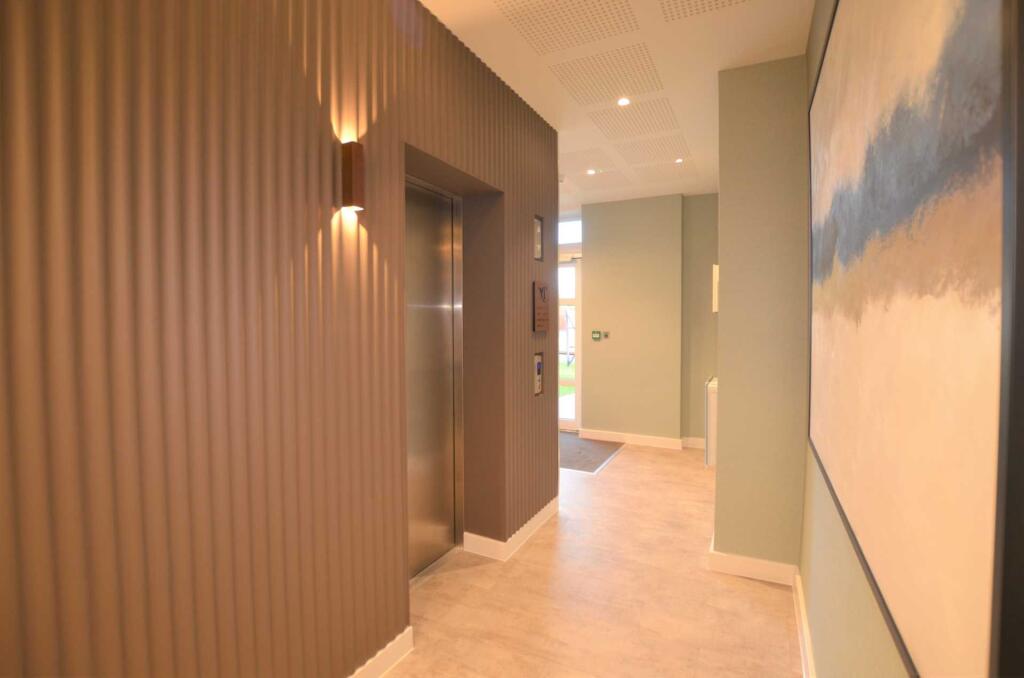 Apartment in Hemel Hempstead - View 2