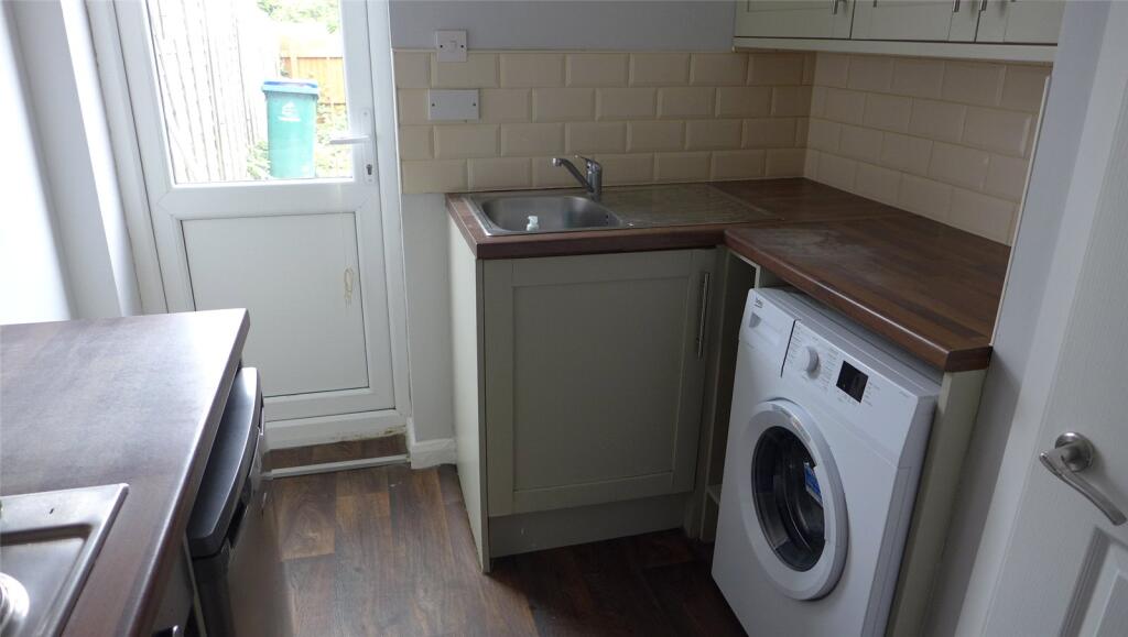 Apartment in Coventry - More