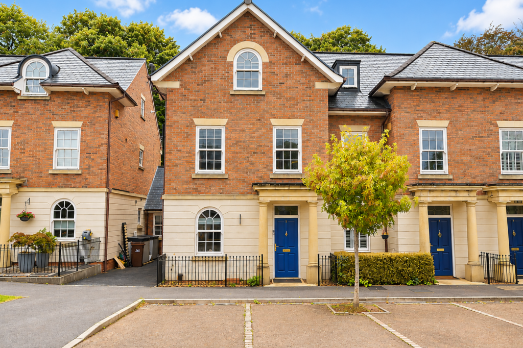 Main image of property: Abbeycroft Close, Astley, M29 7TJ