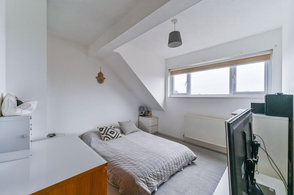 Lilian Road, Streatham Vale, London, SW16 - View 3
