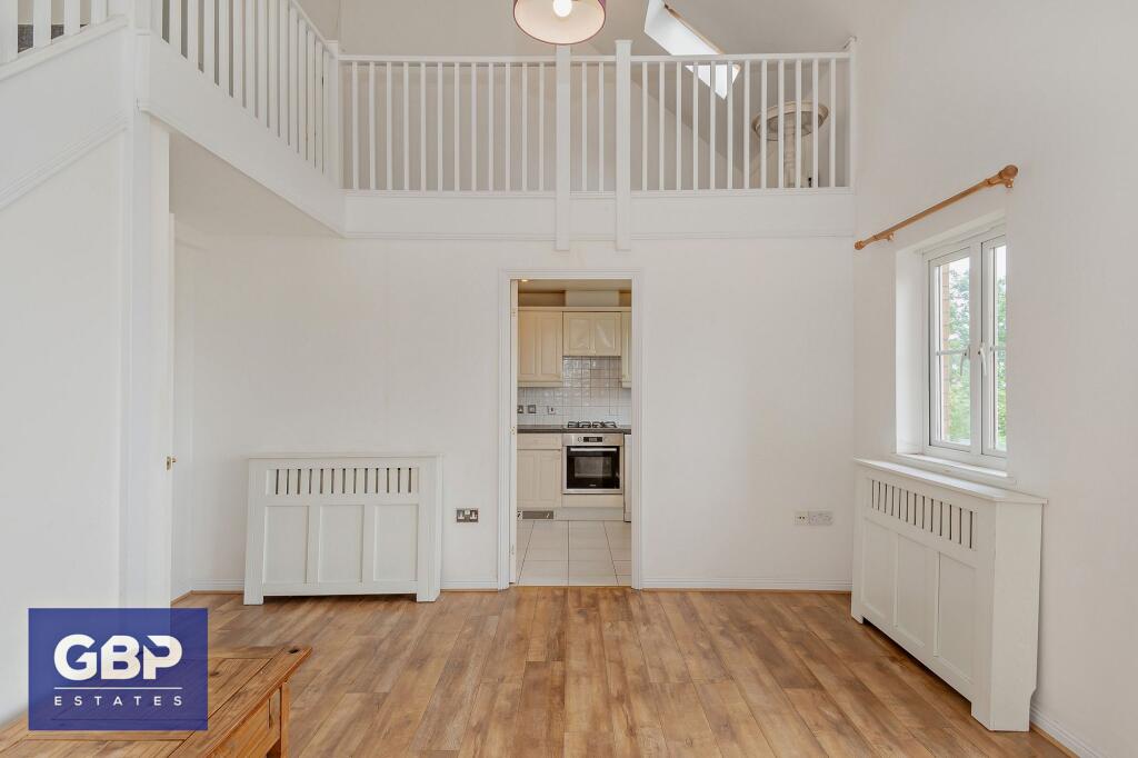 Kidman Close, Gidea Park, RM2 photo 2