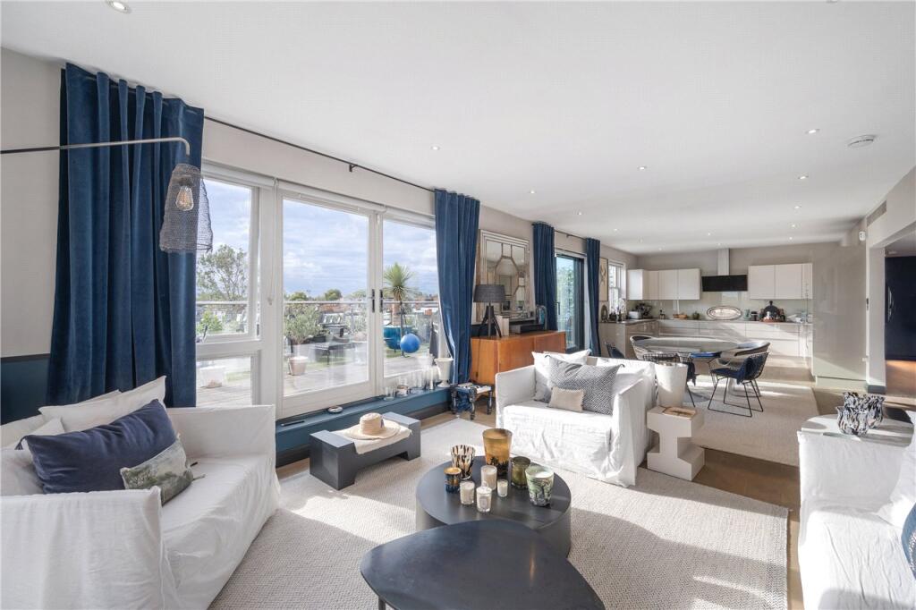 Apartment in London - View 3