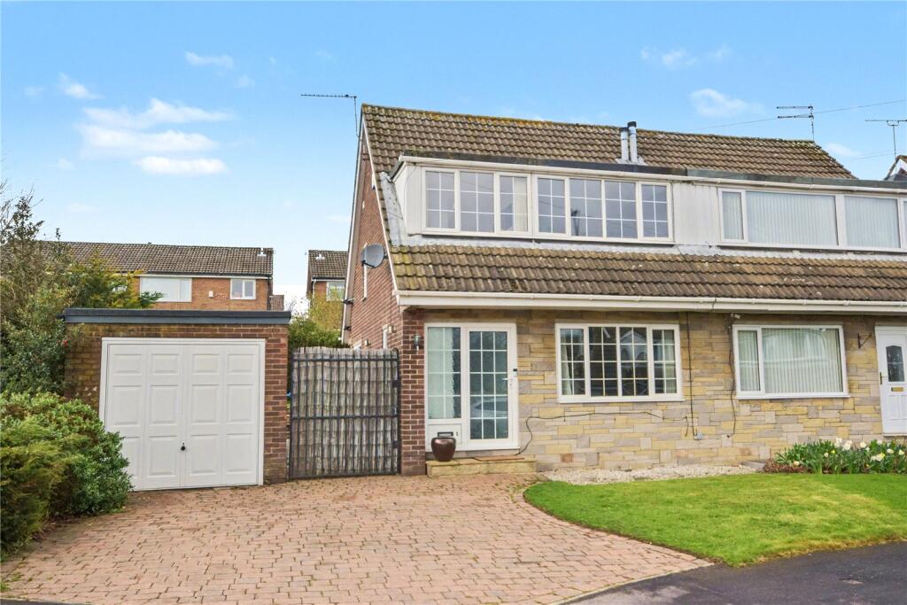 Main image of property: Kenworthy Rise, Holt Park, Leeds, West Yorkshire