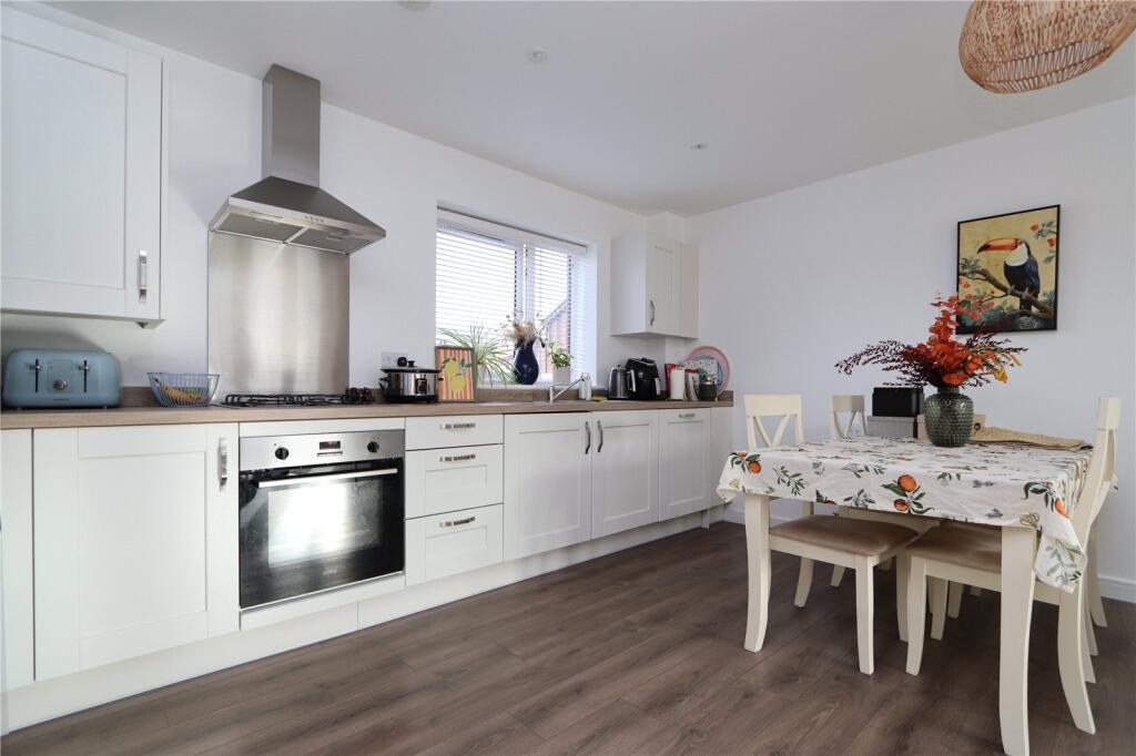 Apartment in Milton Keynes, Whitehouse - View 4