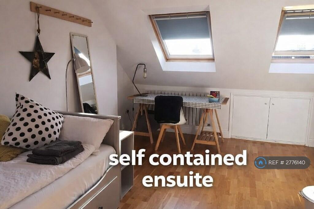 Main image of property: New Port Road, London, E10