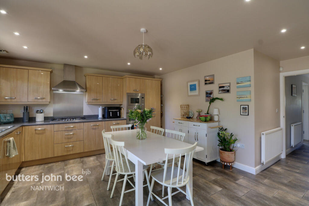 House in Willaston - View 4