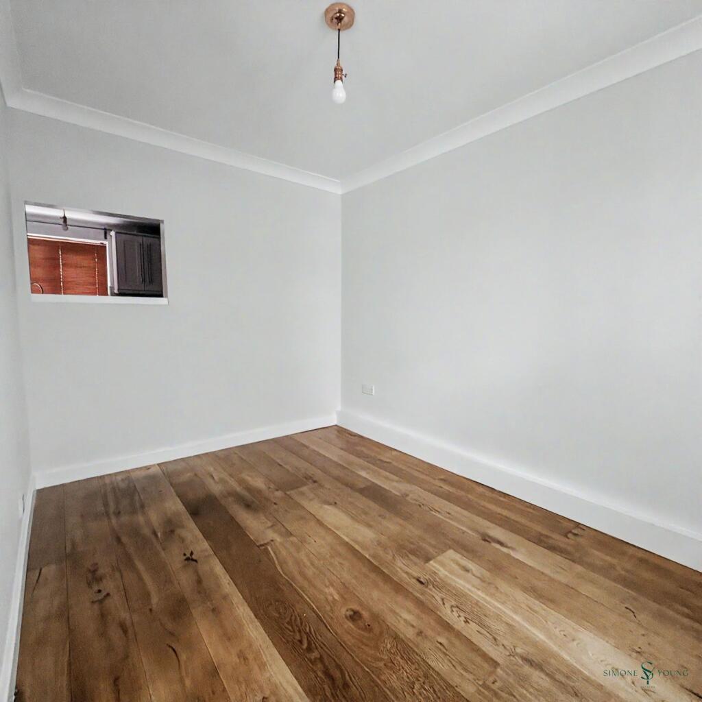 House in London - View 5